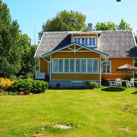 Puhkemaja Séjour à la campagne Leesi