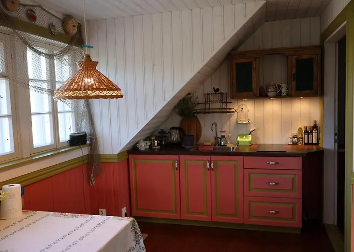 컨트리하우스 Puhkemaja *