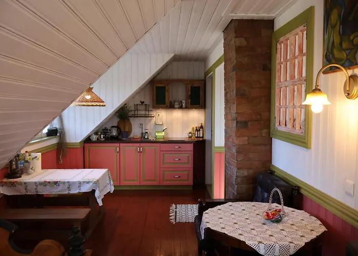 컨트리하우스 Puhkemaja Leesi